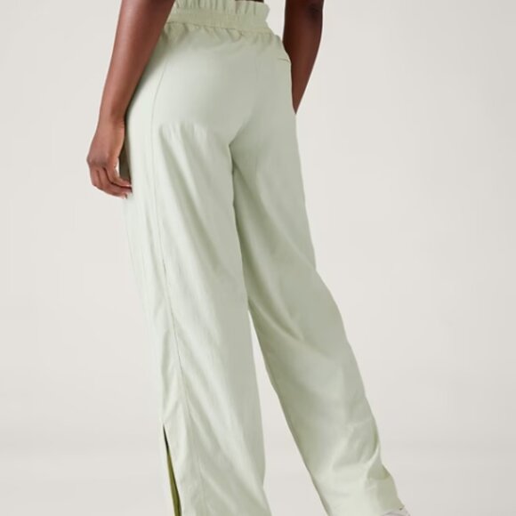 NWT Athleta Trekkie Parachute Pant Size 10R. UPF 50+, Breathable, Quick-Drying - Picture 5 of 5